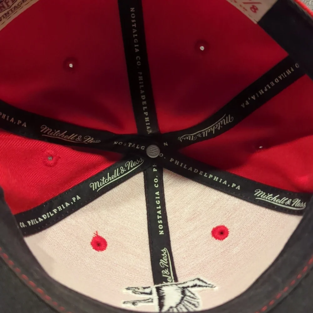 Atlanta Falcons hat - Picture 3 of 3